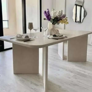 Table à manger rectangulaire en travertin 4 pieds opposés | Vellia