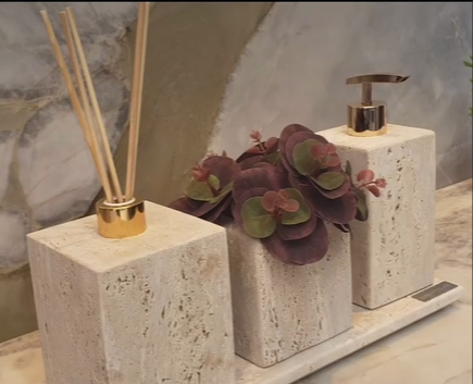 Plateau en travertin carré